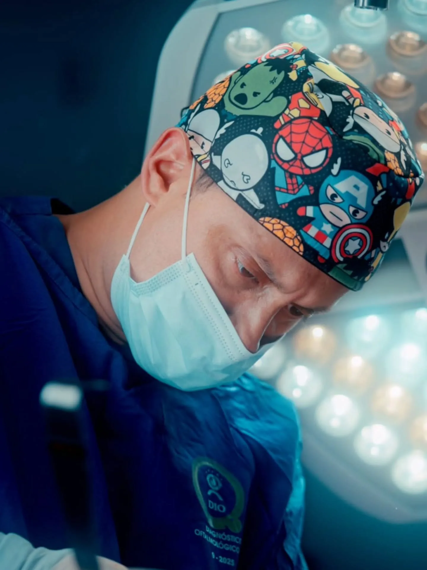 Dr. Diego Franco performing a facelift
