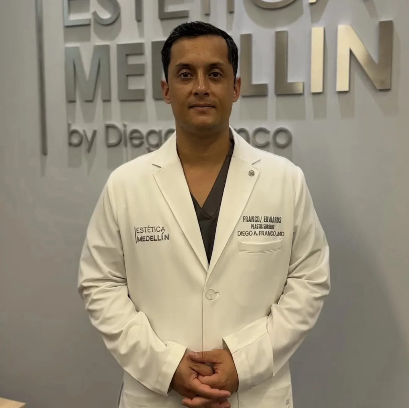 Dr. Diego Franco, board-certified plastic surgeon in Medellín, Colombia